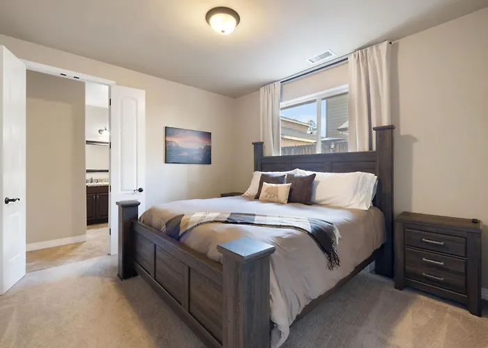 New! 5br Family Retreat With Game Room, Ac, Near Downtown & Nau Flagstaff