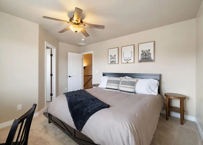 Vakantiehuis New! 5br Family Retreat With Game Room, Ac, Near Downtown & Nau *