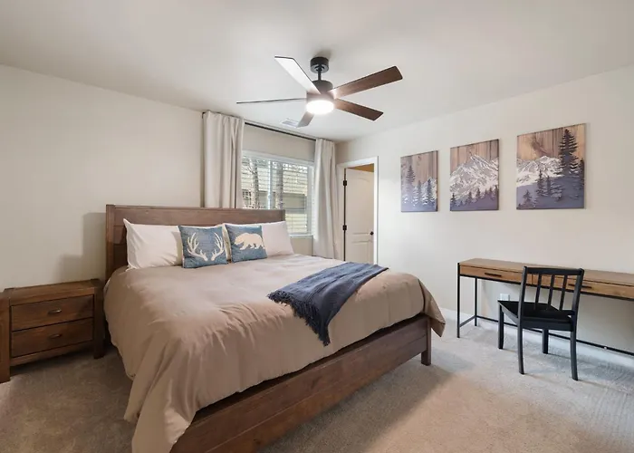Vakantiehuis New! 5br Family Retreat With Game Room, Ac, Near Downtown & Nau *