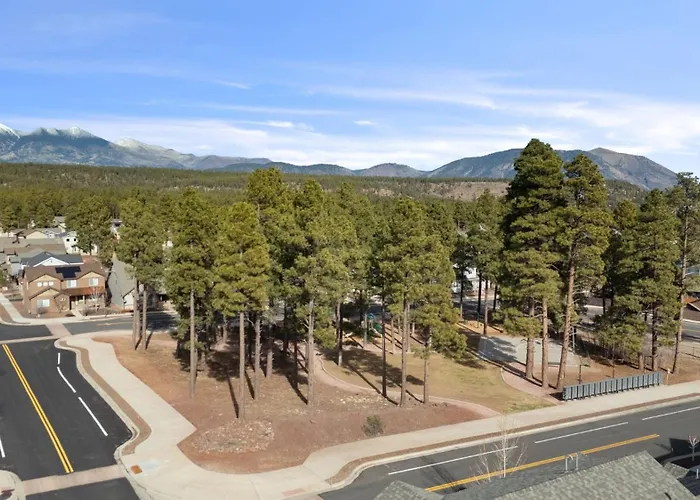 New! 5br Family Retreat With Game Room, Ac, Near Downtown & Nau Сasa de vacaciones Flagstaff